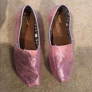 Sparkly pink toms